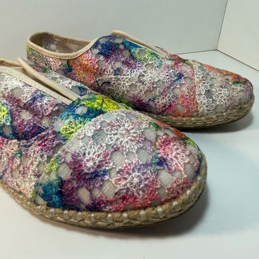 TOMS Palmera Multi Crochet Lace Rainbow Flats Womens Size 7.5 NWOT